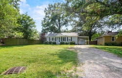 1925 S Walnut Lane, Evansville, IN 47714