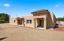 9017 Guadalupe Trail NW, Albuquerque, NM 87114