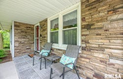 1701 WOODLAND KNOLLS Road, Metamora, IL 61548