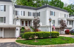 212 Riveredge Dr, Chatham Twp., NJ 07928-3110