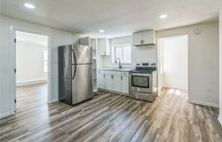 323 S 5th St, Jeannette, PA 15644