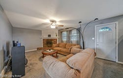 2109 Old Hickory Rd, Jeffersontown, KY 40299