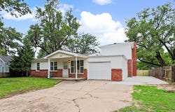 545 S Queen, Maize, KS 67101