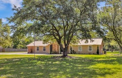 2512 Old Shell Landing Road, Ocean Springs, MS 39564