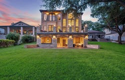 373 Meadowlakes Drive, Marble Falls, TX 78654
