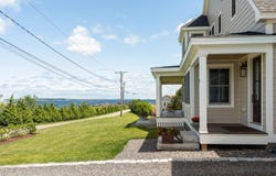 23 Peabbles Cove Road, Cape Elizabeth, ME 04107