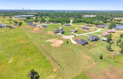 1986 London Place, Harrah, OK 73045