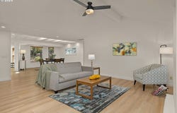 18395 WOOD THRUSH ST, Lake Oswego, OR 97035
