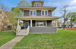 1127 W Saginaw Street, Lansing, MI 48915