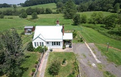 415 Joy Ranch Rd, Woodlawn, VA 24381