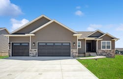 4534 Sonoma Drive, Cedar Falls, IA 50613