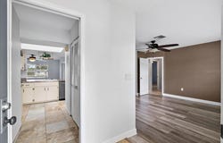 572 DARWIN ROAD, VENICE, FL 34293