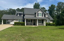 240 Bailey Bluff Dr., Many, LA 71449