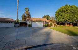 104 River Oaks Drive, Bakersfield, CA 93309