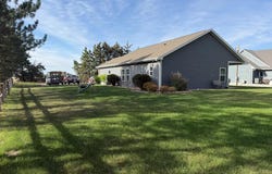 1806 Lakeview Dr, Central City, NE 68826