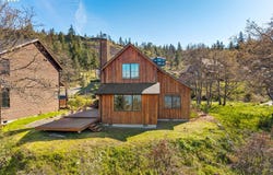 855 5TH Ave, Mosier, OR 97040