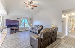 105 Greythorn Court, St Robert, MO 65584