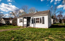 401 East Road, Huntington, WV 25704