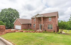 3829 Tpc DR, Alma, AR 72921