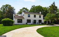 520 N QUAKER LANE, ALEXANDRIA, VA 22304