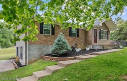 1376 Darlene Court, Radcliff, KY 40160