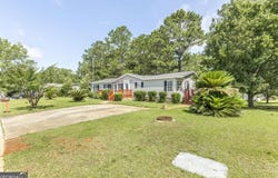100 Coventry Manor, Byron, GA 31008