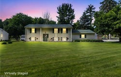 2866 Midway NW, Uniontown, OH 44685