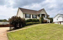 1120 Sterling Pointe Drive, King, NC 27021