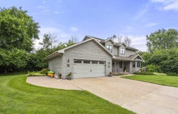 845 WOODLAND Drive, MENASHA, WI 54952