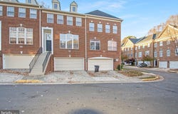 47825 SCOTSBOROUGH, POTOMAC FALLS, VA 20165