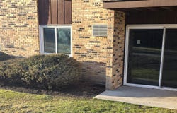 1045 Higgins Quarters Drive, Hoffman Estates, IL 60169