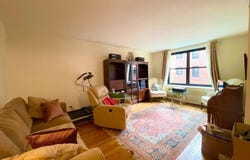 139-15 83rd Ave, Brianwood, NY 11435