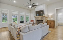 9051 Sage Forest Ln, Pace, FL 32571