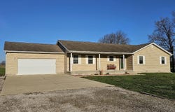 10457 N Puckett Lane, Mt Vernon, IL 62864