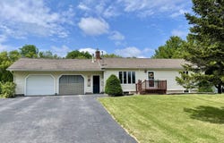 15 Spruce Street, Champlain, NY 12919