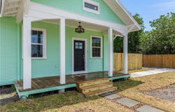 228 E Avenue G, Robstown, TX 78380