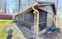 57 Beechwood Rd, Eddyville, KY 42038