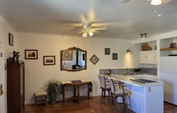 142 State Hwy 522, El Prado, NM 87529