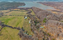 1095 White Oak Rd, STEWART, TN 37175