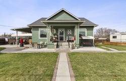 798 SW 3rd Street, Madras, OR 97741