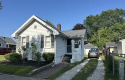 1409 S Warner, Bay City, MI 48706