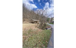 36 Rays Branch, Varney, KY 41571