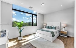 513 NE 61st St, Miami, FL 33137