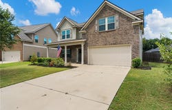 314 Red Oak Place, Smiths Station, AL 36877