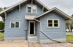 406 Central Ave., Maddock, ND 58348