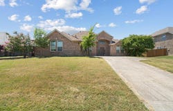 1030 Estates Drive, Kennedale, TX 76060