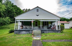 449 & 455 Lee Creek Road, Culloden, WV 25510