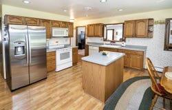 N68w29464 Hartling Rd, Hartland, WI 53029