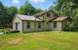 4064 Callender Road, Rock Creek, OH 44084