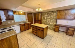 1606 Harvey Brown Dr, Kingfisher, OK 73750